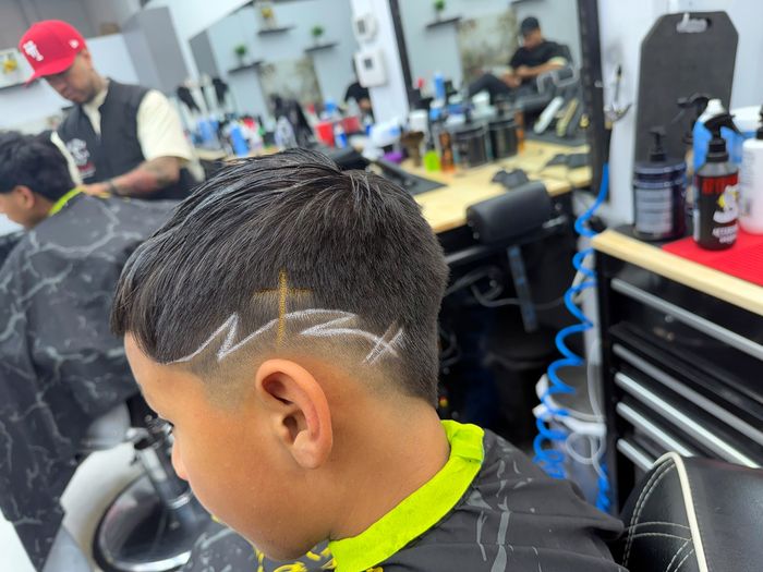 Corte de niño con diseño